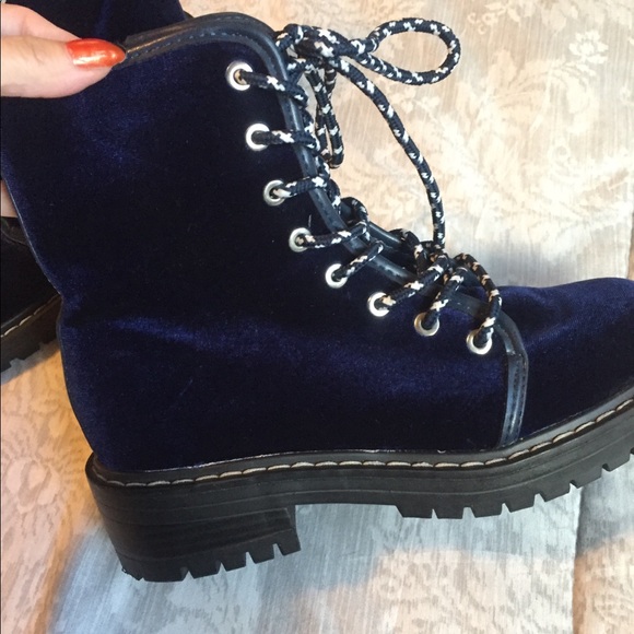 Forever 21 blue velvet boots - Picture 4 of 5